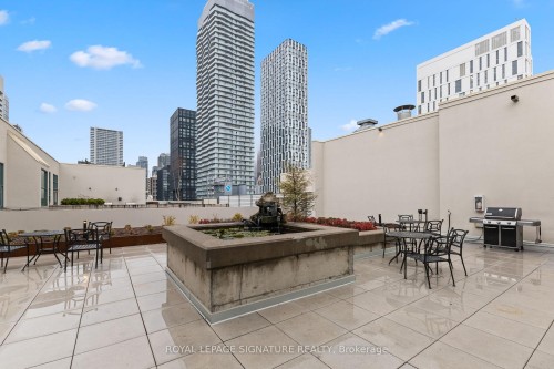 404-135 Dalhousie Street, Toronto, ON - Outdoor
