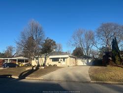 2692 EVERTS  Windsor, ON N9E 2V1