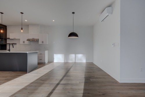 Dining Room - 102-2010 Rue De Chambly, Saint-Bruno-De-Montarville, QC - Indoor Photo Showing Kitchen
