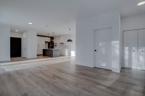 Living Room - 102-2010 Rue De Chambly, Saint-Bruno-De-Montarville, QC - Indoor