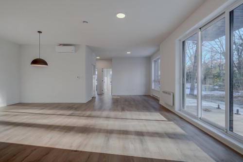 Overall view - 102-2010 Rue De Chambly, Saint-Bruno-De-Montarville, QC - Indoor Photo Showing Other Room