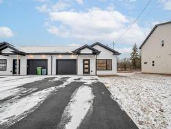 75 Tyler Street  Enfield, NS B2T 0E6