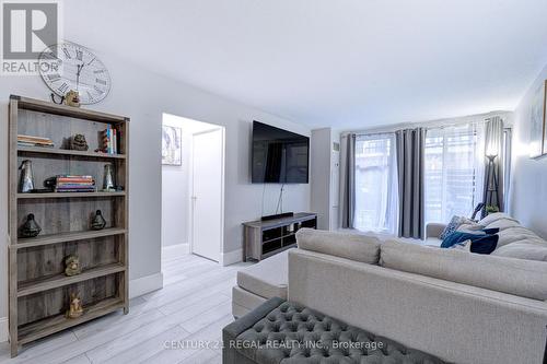 139 - 366 The East Mall, Toronto, ON - Indoor Photo Showing Living Room
