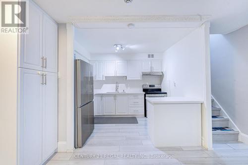 139 - 366 The East Mall, Toronto, ON - Indoor Photo Showing Kitchen