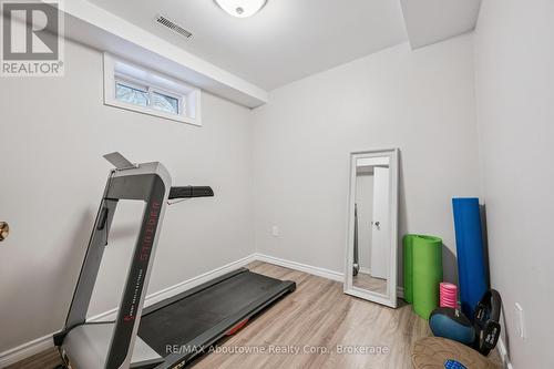 637 Lomond Crescent, Burlington (Shoreacres), ON - Indoor Photo Showing Other Room