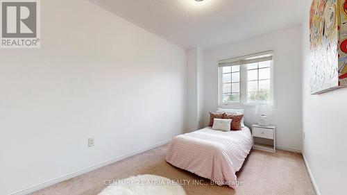5186 Angel Stone Drive, Mississauga, ON - Indoor Photo Showing Bedroom