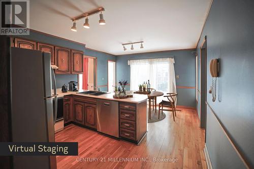 1281 Deer Run, Mississauga, ON - Indoor Photo Showing Kitchen With Double Sink