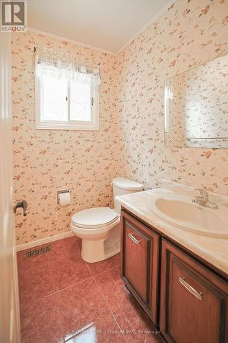 1281 Deer Run, Mississauga, ON - Indoor Photo Showing Bathroom