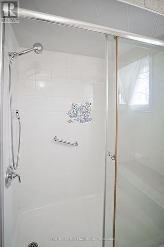 1281 Deer Run, Mississauga, ON - Indoor Photo Showing Bathroom
