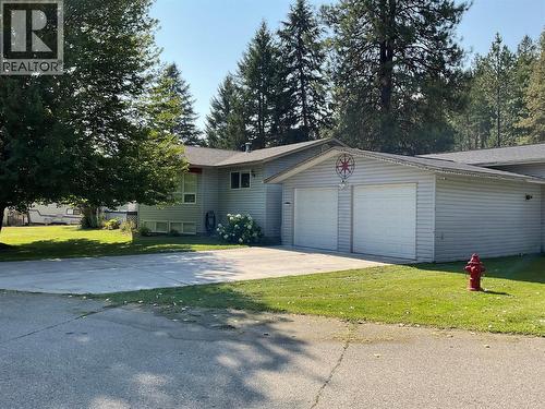 706 Central Avenue, Midway, BC - Outdoor
