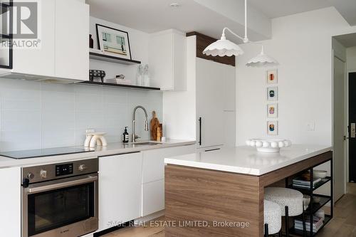321 - 35 Wabash Avenue, Toronto, ON - Indoor Photo Showing Kitchen