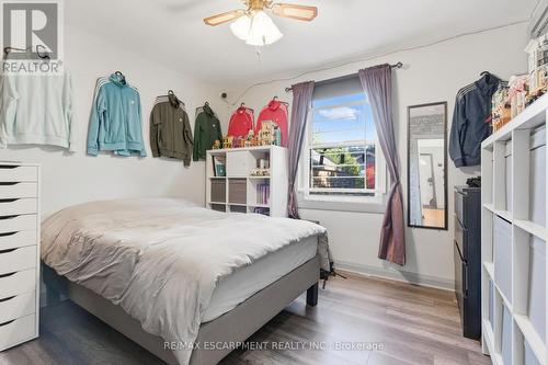 267 Thayer Avenue, Hamilton, ON - Indoor Photo Showing Bedroom