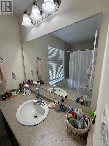 573 Cargill Path, Milton, ON - Indoor Photo Showing Bathroom