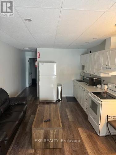 22 Beach Boulevard, Temiskaming Shores, ON - Indoor Photo Showing Kitchen