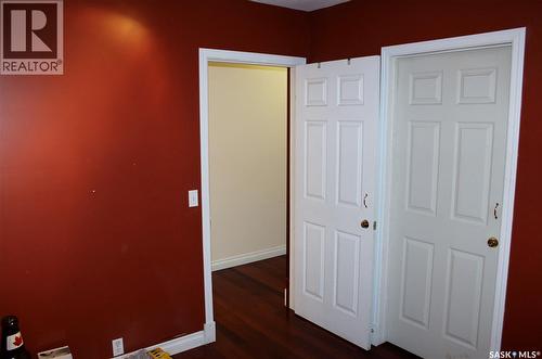 3 2Nd Avenue Se, Weyburn, SK - Indoor