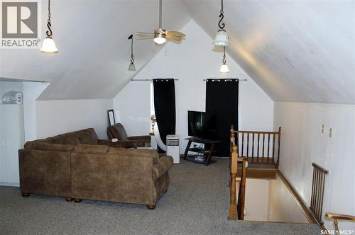 3 2Nd Avenue Se, Weyburn, SK - Indoor