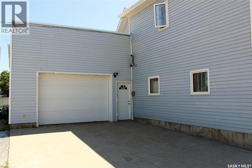 3 2Nd Avenue Se, Weyburn, SK - Outdoor With Exterior
