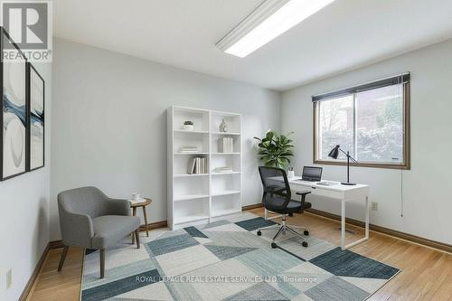 This photo has been virtually staged - 4261 Bridlepath Trail, Mississauga, ON 