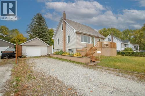 756 ELIZABETH AVENUE  Sarnia, ON N7S 2V3