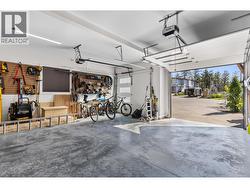 Garage - 