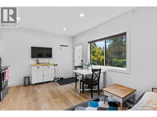 Self contained suite living room - 830 Westview Way Unit# 22, West Kelowna, BC - Indoor