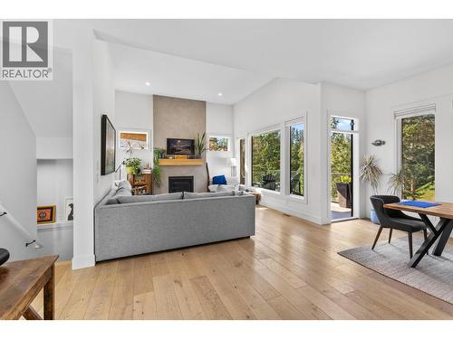 Living room - 830 Westview Way Unit# 22, West Kelowna, BC - Indoor Photo Showing Living Room With Fireplace