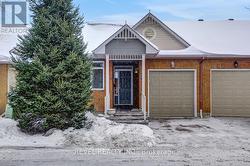 9 - 1240 KILBORN PLACE  Ottawa, ON K1H 1B4