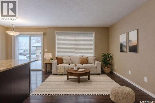 410 615 Lynd Crescent, Saskatoon, SK - Indoor Photo Showing Living Room