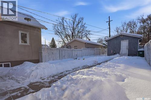 129 K Avenue S, Saskatoon, SK - Outdoor