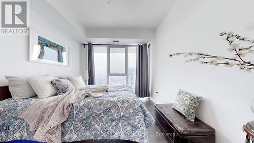 4210 - 30 Inn On The Park Drive, Toronto, ON - Indoor Photo Showing Bedroom