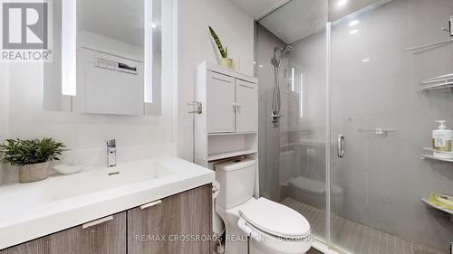 4210 - 30 Inn On The Park Drive, Toronto, ON - Indoor Photo Showing Bathroom