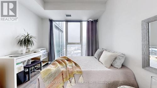 4210 - 30 Inn On The Park Drive, Toronto, ON - Indoor Photo Showing Bedroom