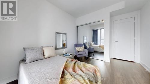 4210 - 30 Inn On The Park Drive, Toronto, ON - Indoor Photo Showing Bedroom