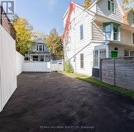 106 WILLOW AVENUE  Toronto, ON M4E 3K3