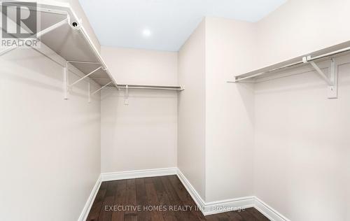 5352 Snowbird Court, Mississauga, ON - Indoor With Storage