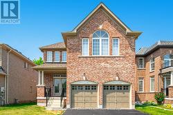 16 WESTMINSTER CIRCLE  Barrie, ON L4M 0A3