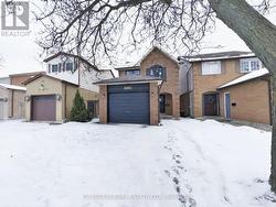 4064 TEAKWOOD DRIVE  Mississauga, ON L5C 3L5