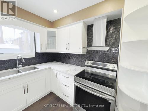Kitchen - 4064 Teakwood Drive, Mississauga, ON - Indoor Photo Showing Kitchen