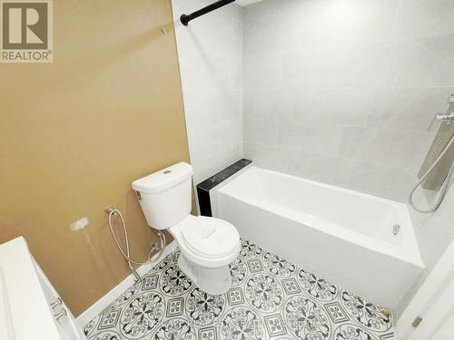 Basement 4pc Bathroom - 4064 Teakwood Drive, Mississauga, ON - Indoor Photo Showing Bathroom