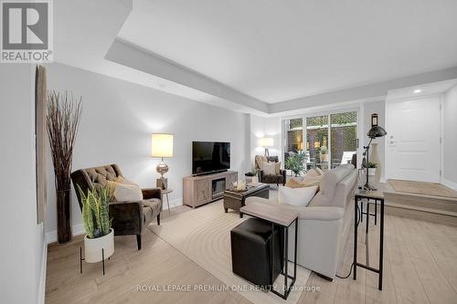 13 - 66 Long Branch Avenue, Toronto, ON - Indoor Photo Showing Living Room