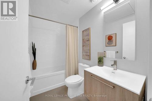 13 - 66 Long Branch Avenue, Toronto, ON - Indoor Photo Showing Bathroom