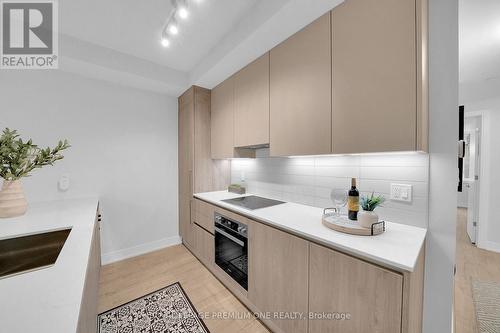 13 - 66 Long Branch Avenue, Toronto, ON - Indoor Photo Showing Kitchen