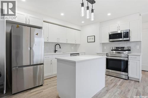 2179 Broder Street, Regina, SK - Indoor Photo Showing Kitchen With Stainless Steel Kitchen With Upgraded Kitchen