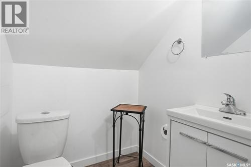 2179 Broder Street, Regina, SK - Indoor Photo Showing Bathroom