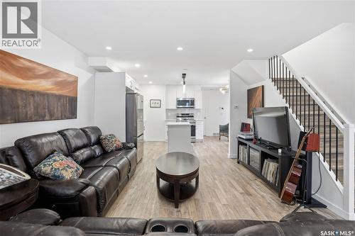 2179 Broder Street, Regina, SK - Indoor Photo Showing Living Room
