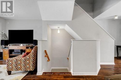 17 Glenhaven Private, Ottawa, ON - Indoor Photo Showing Other Room