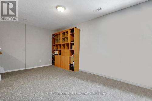 17 Glenhaven Private, Ottawa, ON - Indoor Photo Showing Other Room