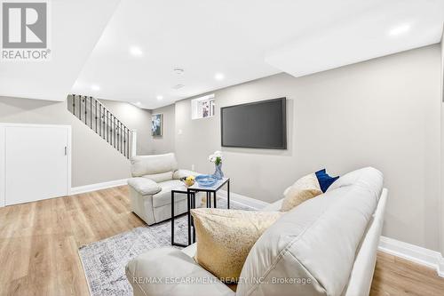 150 Brucedale Avenue E, Hamilton, ON - Indoor