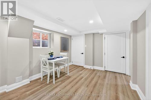 150 Brucedale Avenue E, Hamilton, ON - Indoor