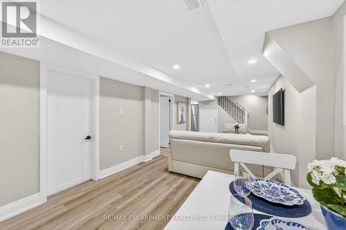 150 Brucedale Avenue E, Hamilton, ON - Indoor